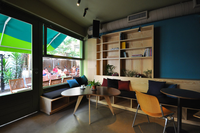 Alobar - Alobar 10/09 A bar is transformed into a pool-l... | pointsupreme